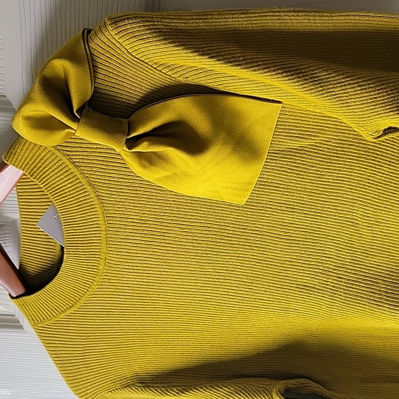 Womens sweater - Picture 2 of 4